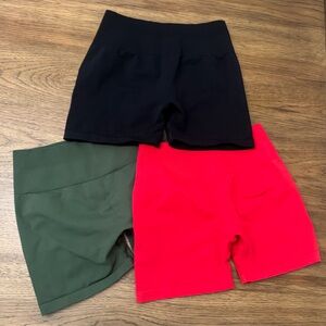 SET OF (3) AUROLA DREAM COLLECTION SCRUNCH SHORTS